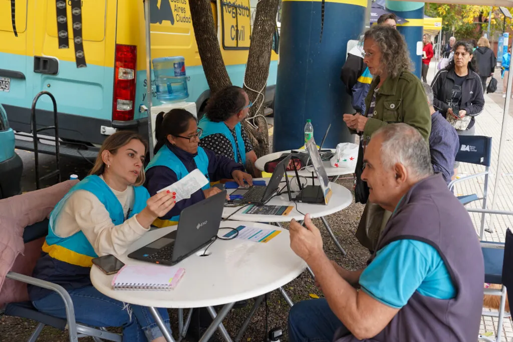 Las oficinas móviles del GCBA atenderán trámites de vecinos en Mataderos, Villa Riachuelo, Liniers y Chacarita